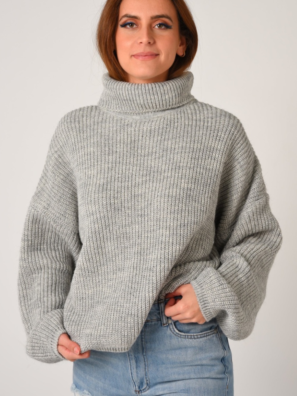 H&M Light Gray Ribbed Turtleneck Sweater